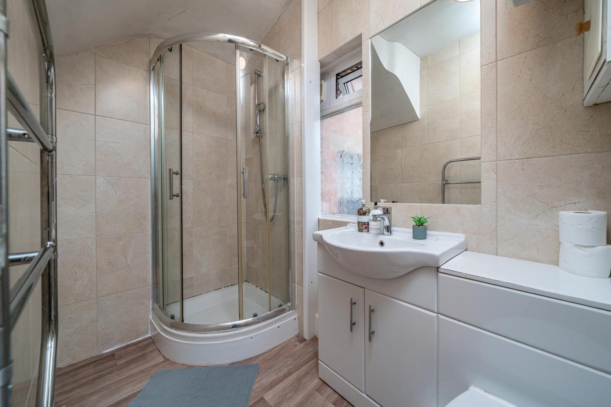 Carnaby & Oxford Street - Central Soho - One Bedroom - Double Bed & Sofabed ลอนดอน ภายนอก รูปภาพ
