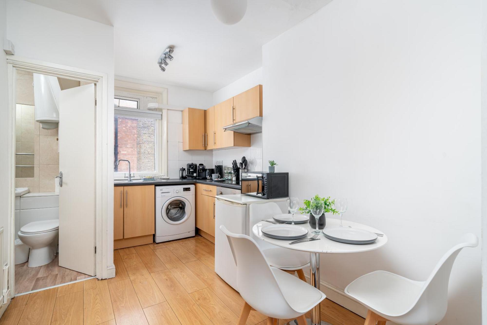Carnaby & Oxford Street - Central Soho - One Bedroom - Double Bed & Sofabed ลอนดอน ภายนอก รูปภาพ